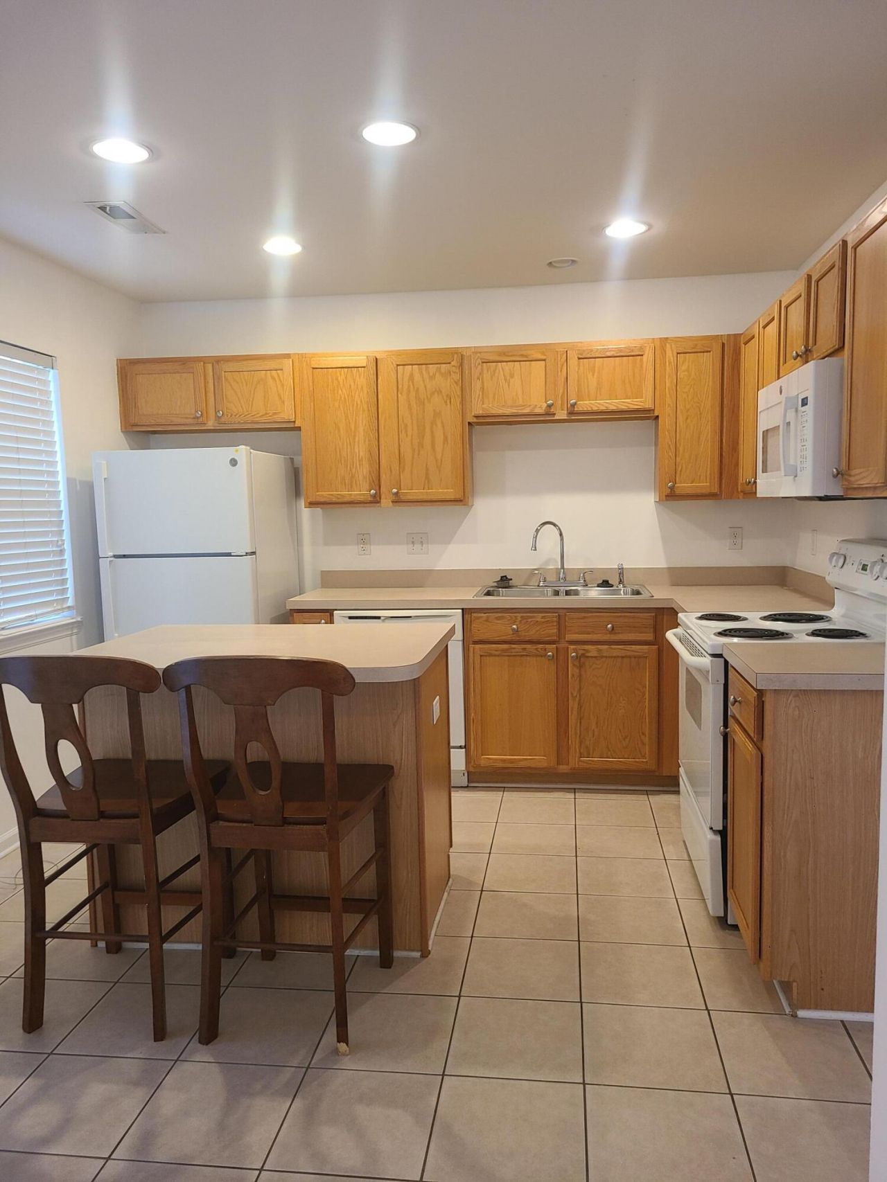 111 Brockman Way Photo 29