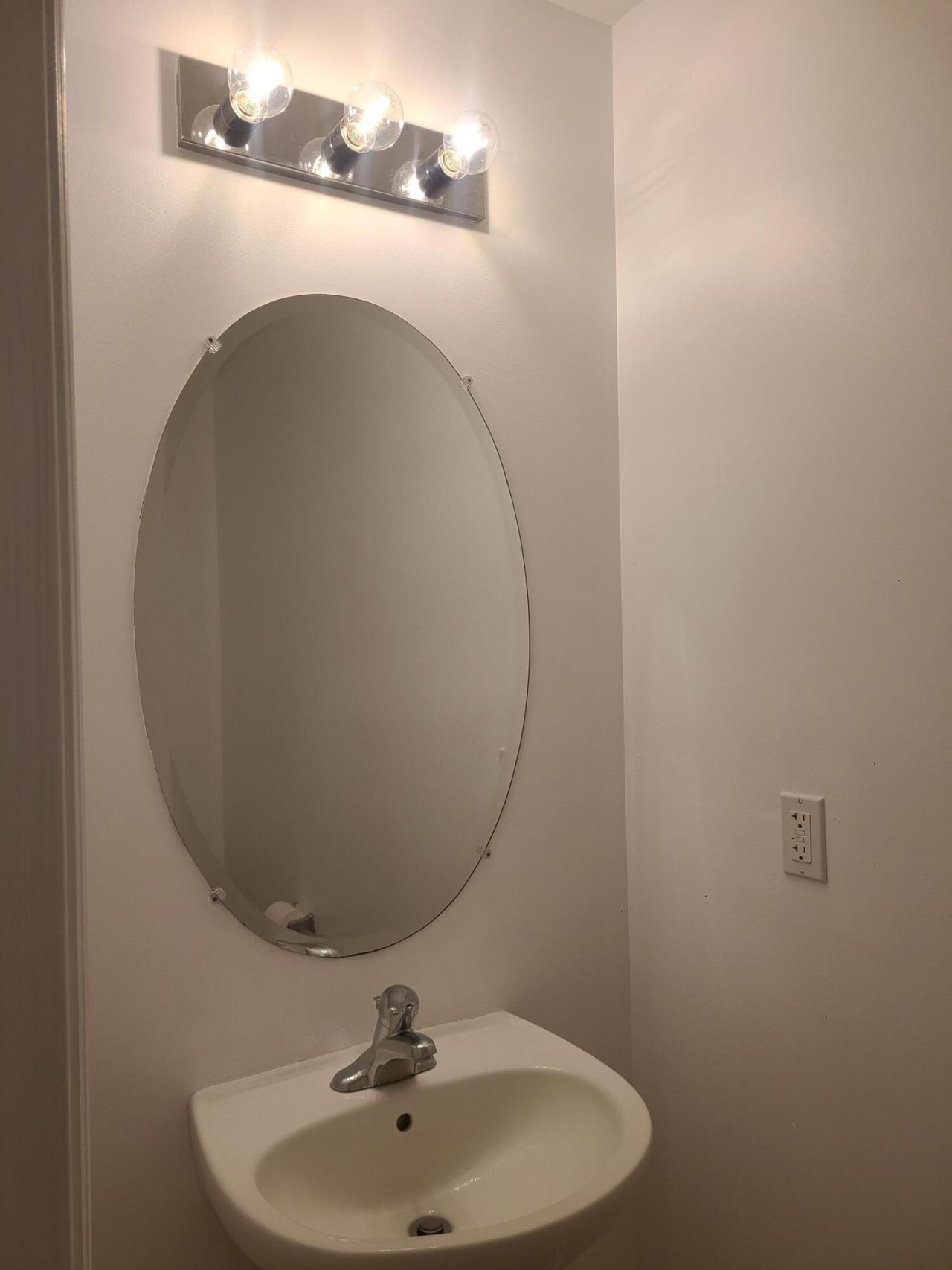 111 Brockman Way Photo 37