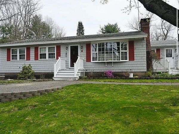 2 Black Snake Rd, Salisbury, MA 01952