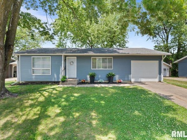 3518 W GARFIELD Street, Davenport, IA 52804