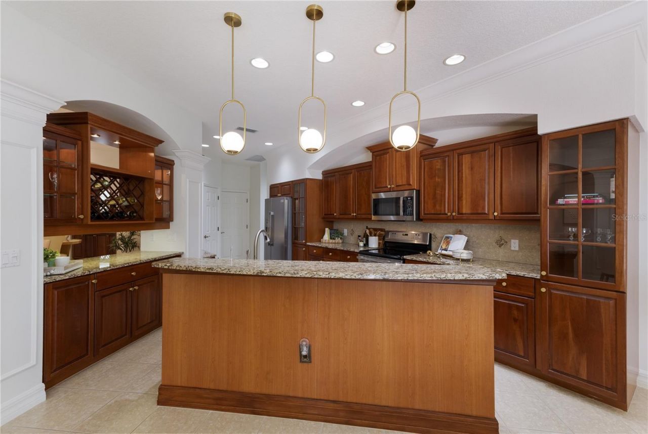 7012 Twin Hills Terrace, Lakewood Ranch, FL 34202 Photo