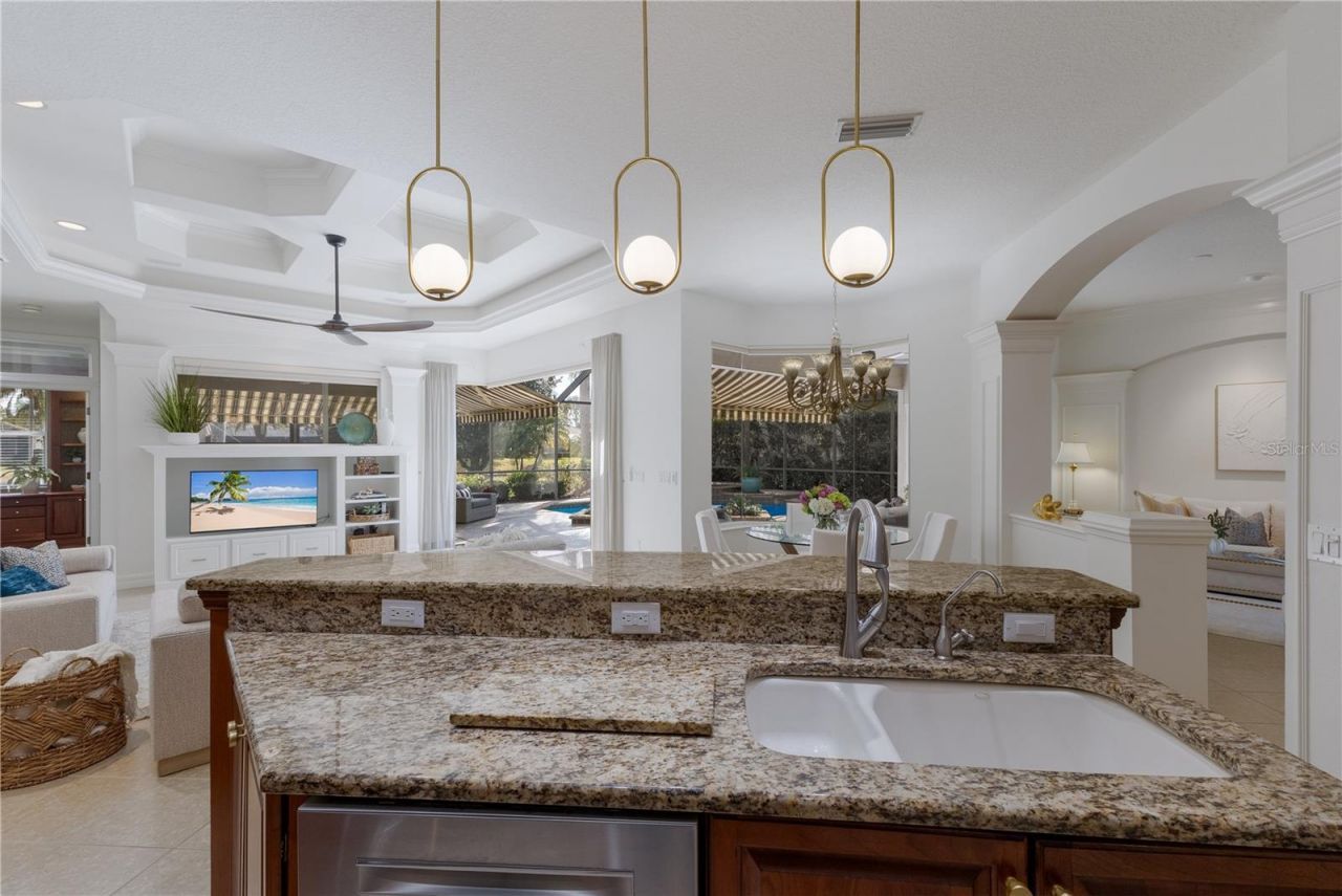 7012 Twin Hills Terrace, Lakewood Ranch, FL 34202 Photo