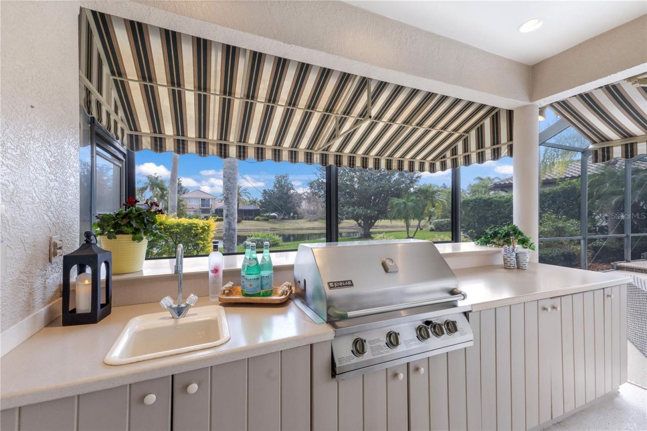 7012 Twin Hills Terrace, Lakewood Ranch, FL 34202 Photo