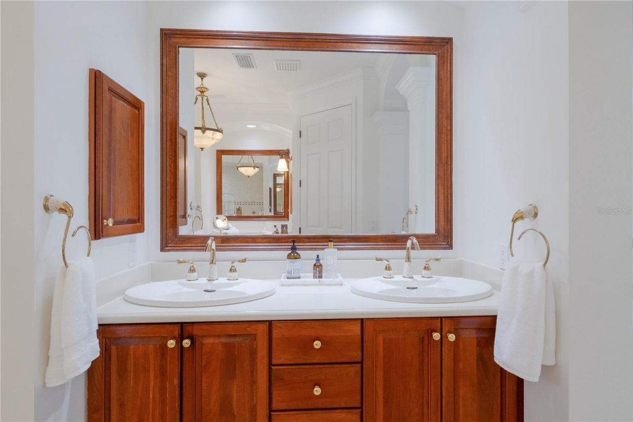 7012 Twin Hills Terrace, Lakewood Ranch, FL 34202 Photo