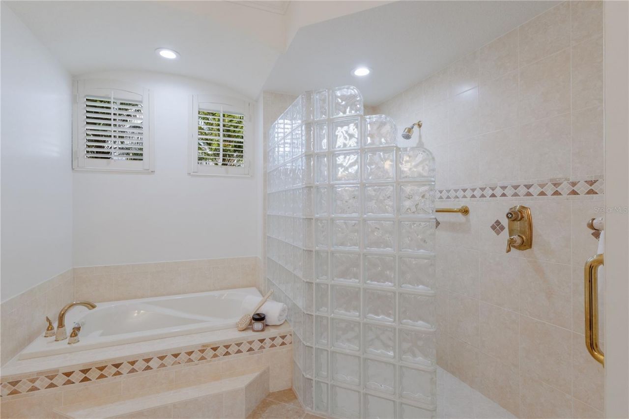 7012 Twin Hills Terrace, Lakewood Ranch, FL 34202 Photo