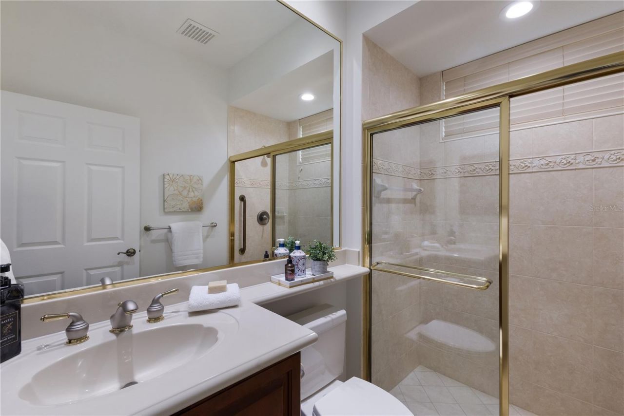 7012 Twin Hills Terrace, Lakewood Ranch, FL 34202 Photo