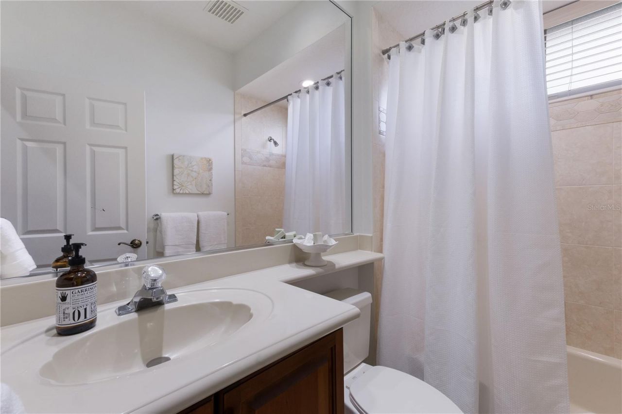 7012 Twin Hills Terrace, Lakewood Ranch, FL 34202 Photo