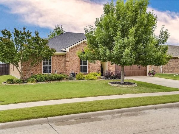 326 Sagebrush Lane, Waxahachie, TX 75165
