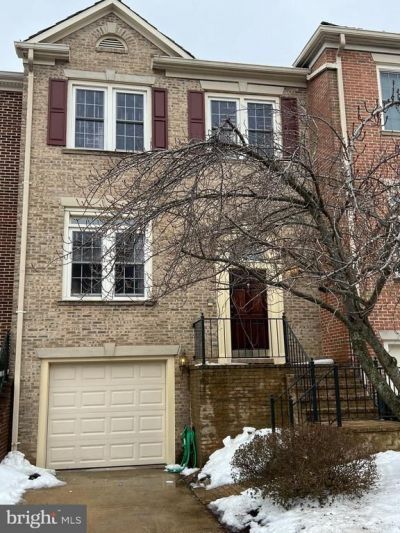 3935 Barcroft Mews Court, Falls Church, VA 22041 Main Photo