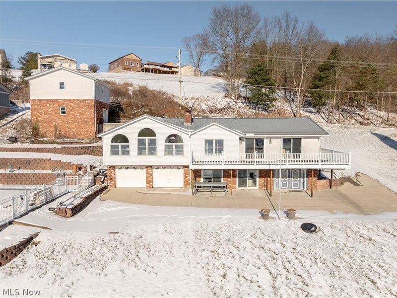 382 E Mohawk Drive, Malvern, OH 44644 Photo 1