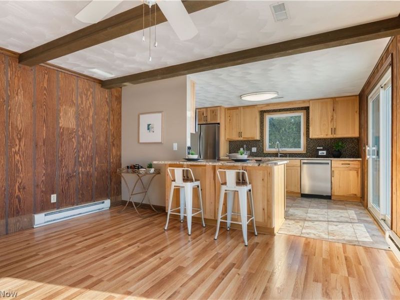 382 E Mohawk Drive, Malvern, OH 44644 Photo 21