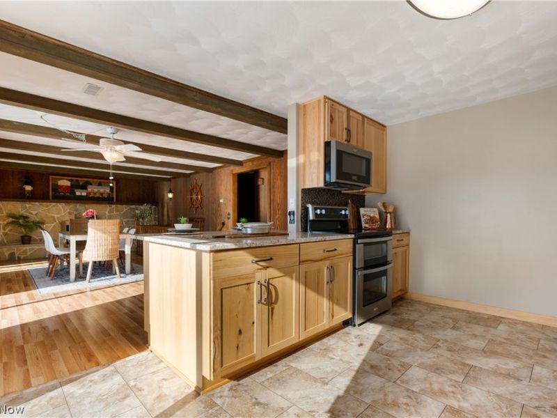 382 E Mohawk Drive, Malvern, OH 44644 Photo 22