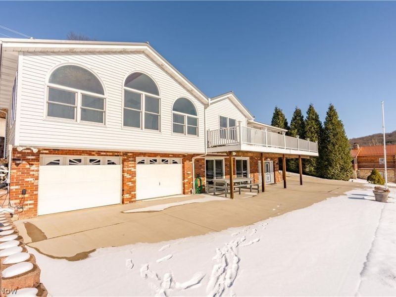 382 E Mohawk Drive, Malvern, OH 44644 Photo 3