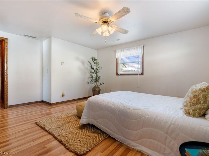 382 E Mohawk Drive, Malvern, OH 44644 Photo 32