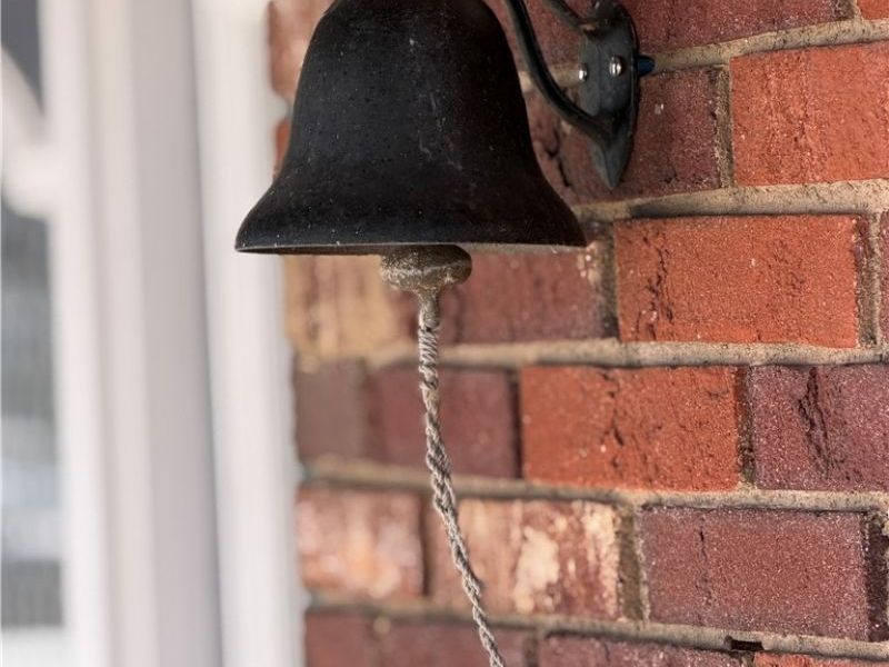 382 E Mohawk Drive, Malvern, OH 44644 Photo 4