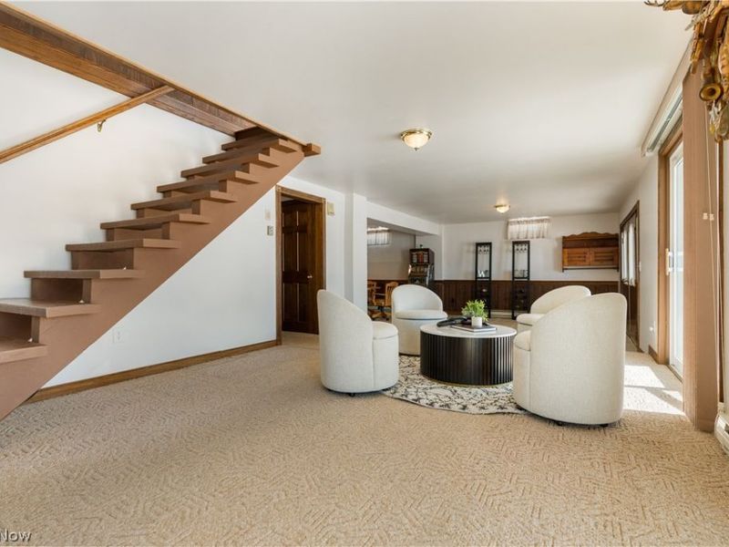 382 E Mohawk Drive, Malvern, OH 44644 Photo 6