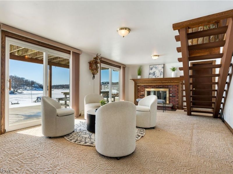 382 E Mohawk Drive, Malvern, OH 44644 Photo 7