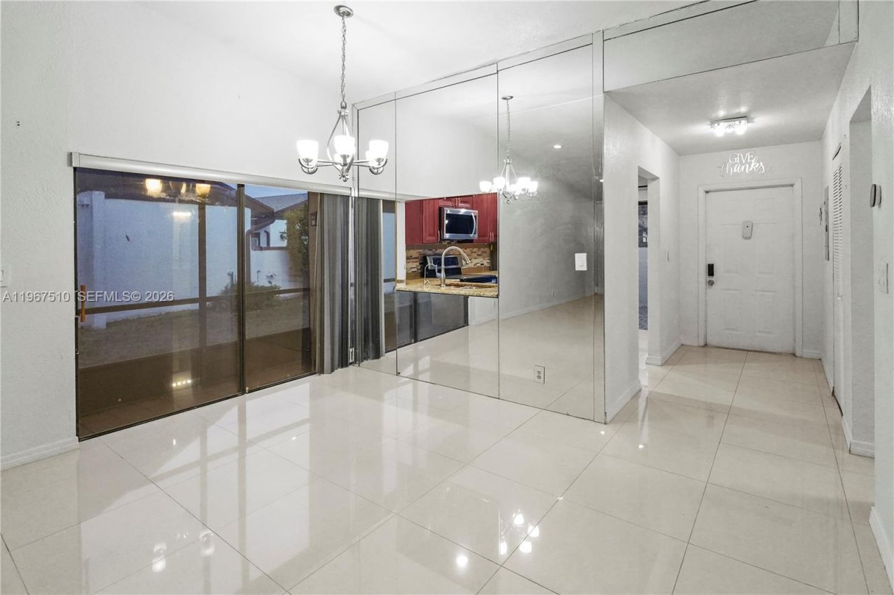 9311 Wedgewood Dr , Unit A19, Tamarac, FL 33321 Photo