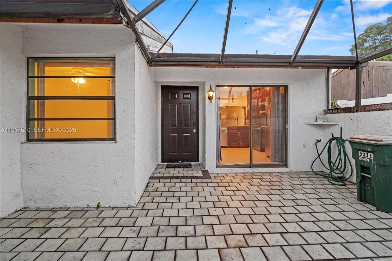 9311 Wedgewood Dr , Unit A19, Tamarac, FL 33321 Photo