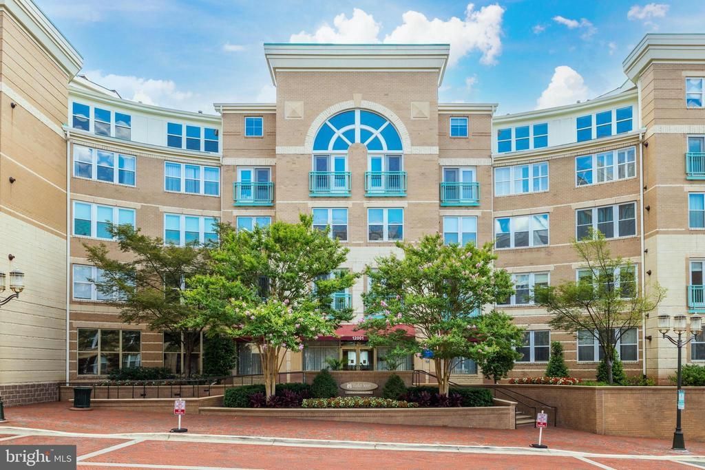 12001 Market Street, Unit 325, Reston, VA 20190 Main Photo
