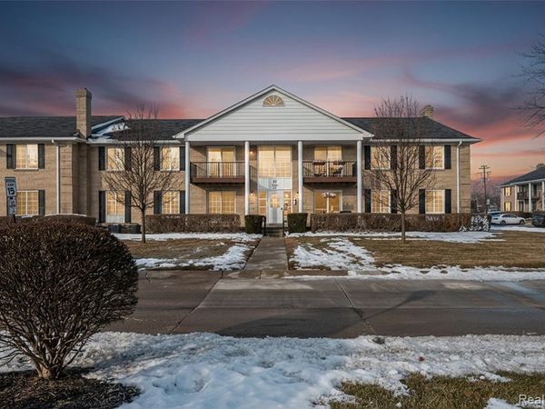 34821 Valleyview Dr. Drive, Sterling Heights, MI 48312