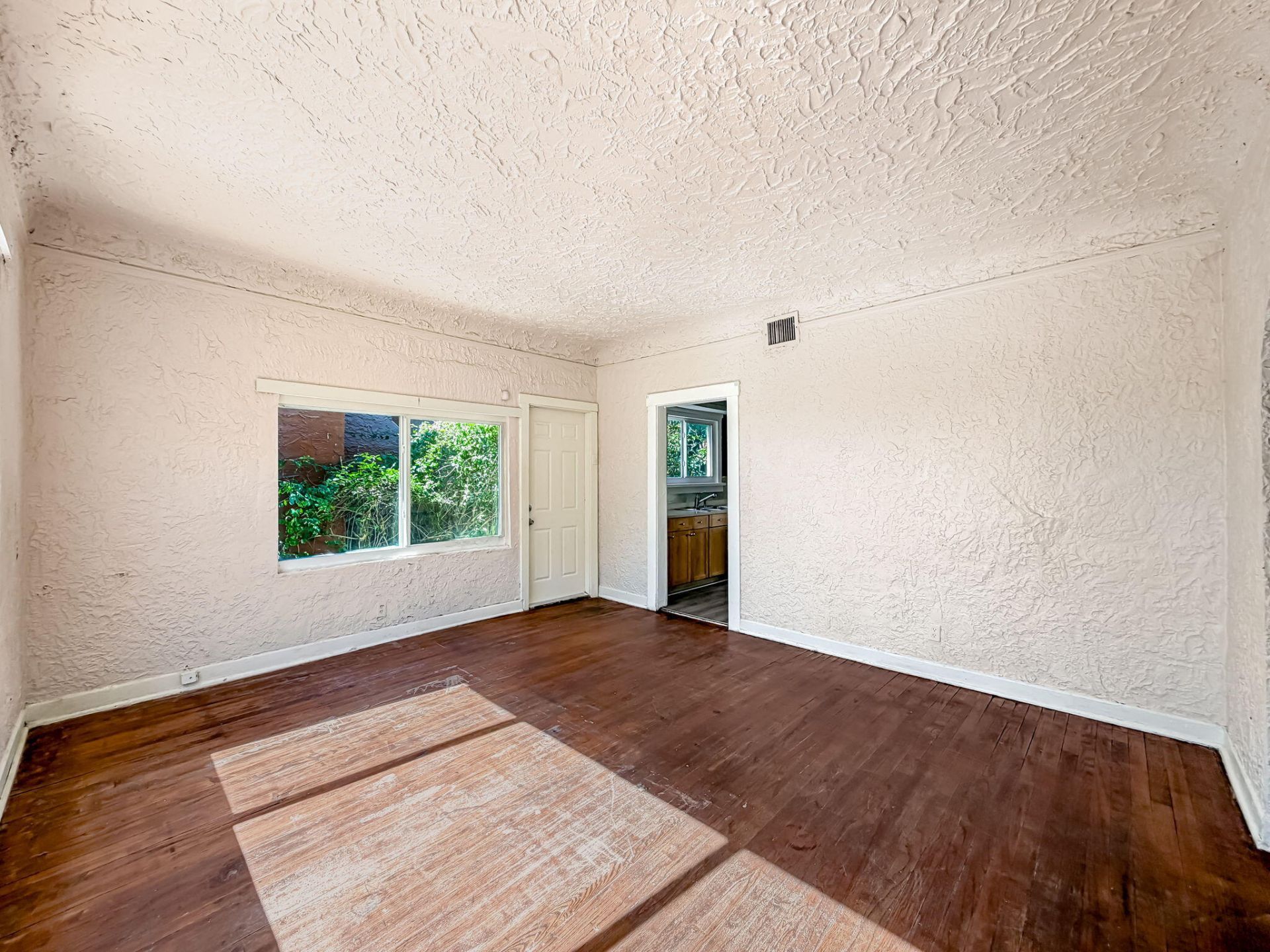 619 30th Street, West Palm Beach, FL 33407 Photo