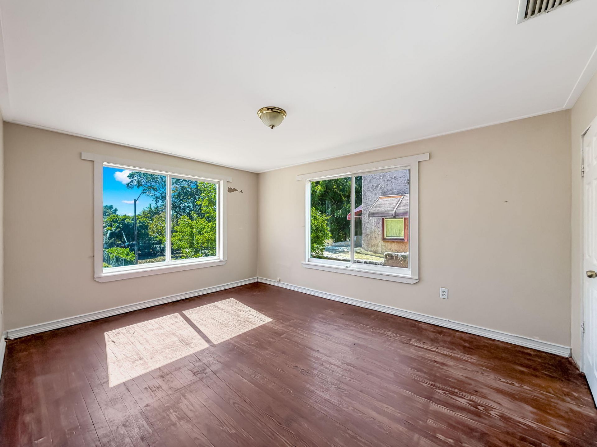 619 30th Street, West Palm Beach, FL 33407 Photo