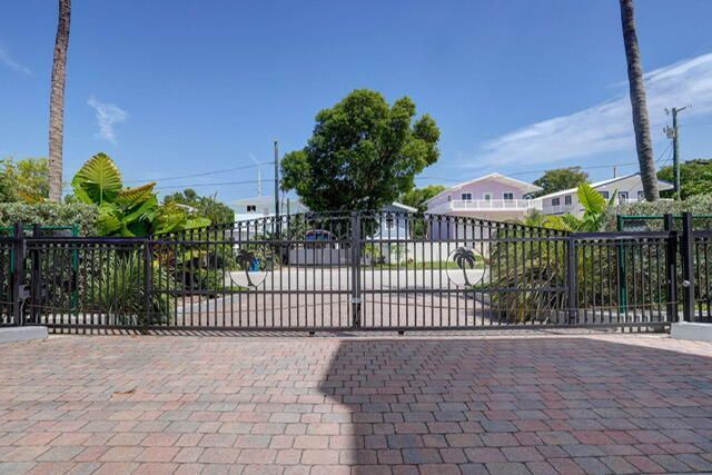 87455 Old Highway, Unit APT 124, Islamorada, FL 33036 Photo