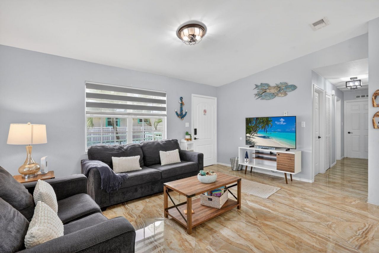 19 Mangrove Lane, Key Largo, FL 33037 Photo