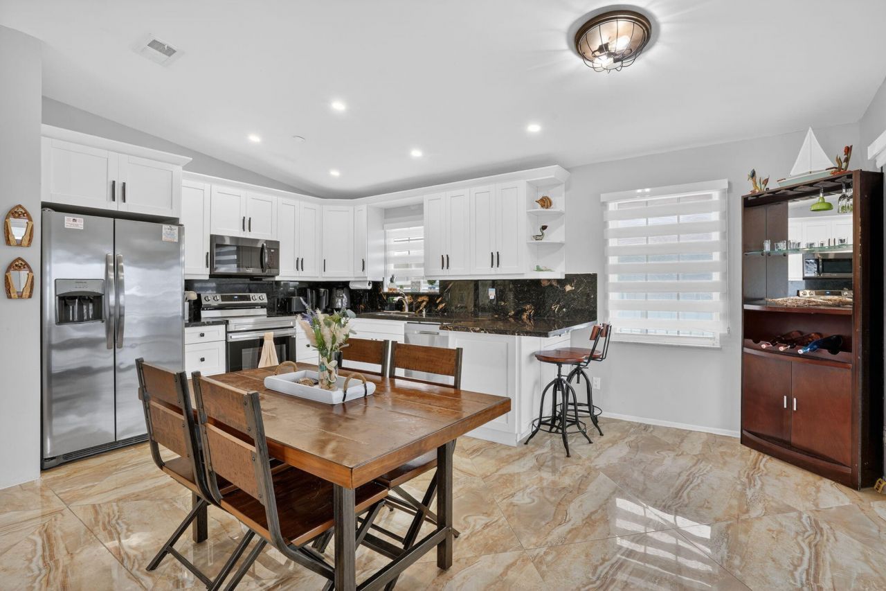 19 Mangrove Lane, Key Largo, FL 33037 Photo