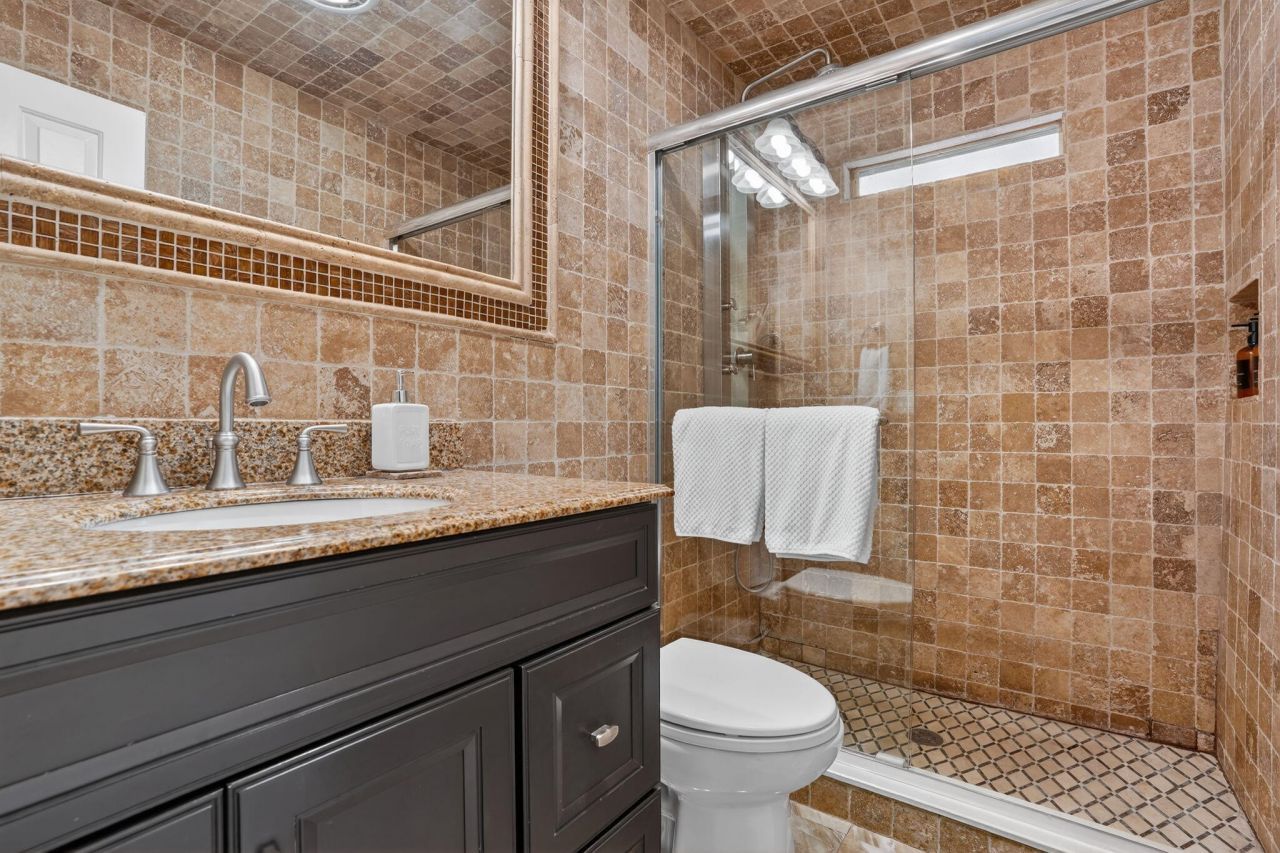 19 Mangrove Lane, Key Largo, FL 33037 Photo