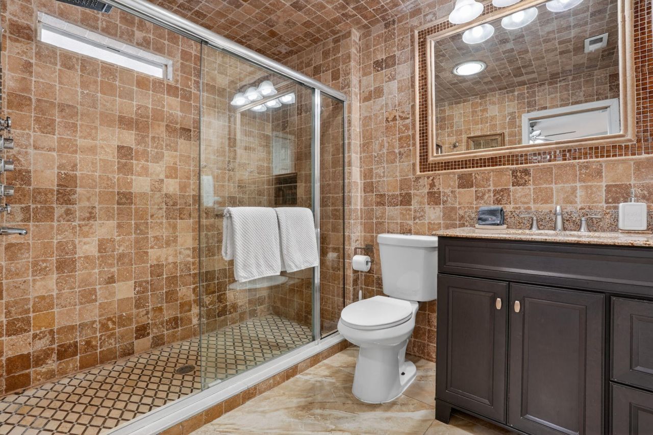 19 Mangrove Lane, Key Largo, FL 33037 Photo