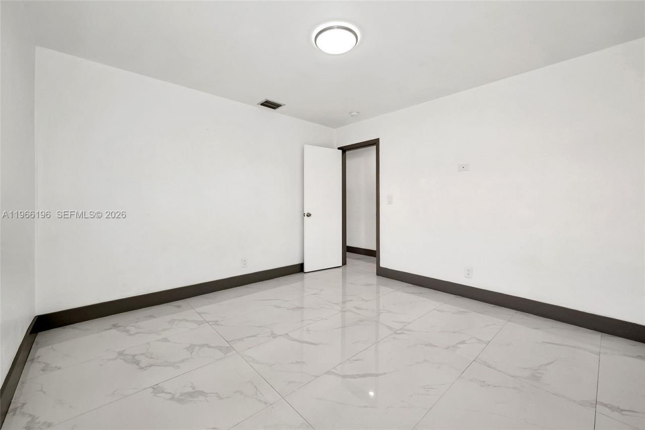 2221 Charleston St , Hollywood, FL 33020 Photo