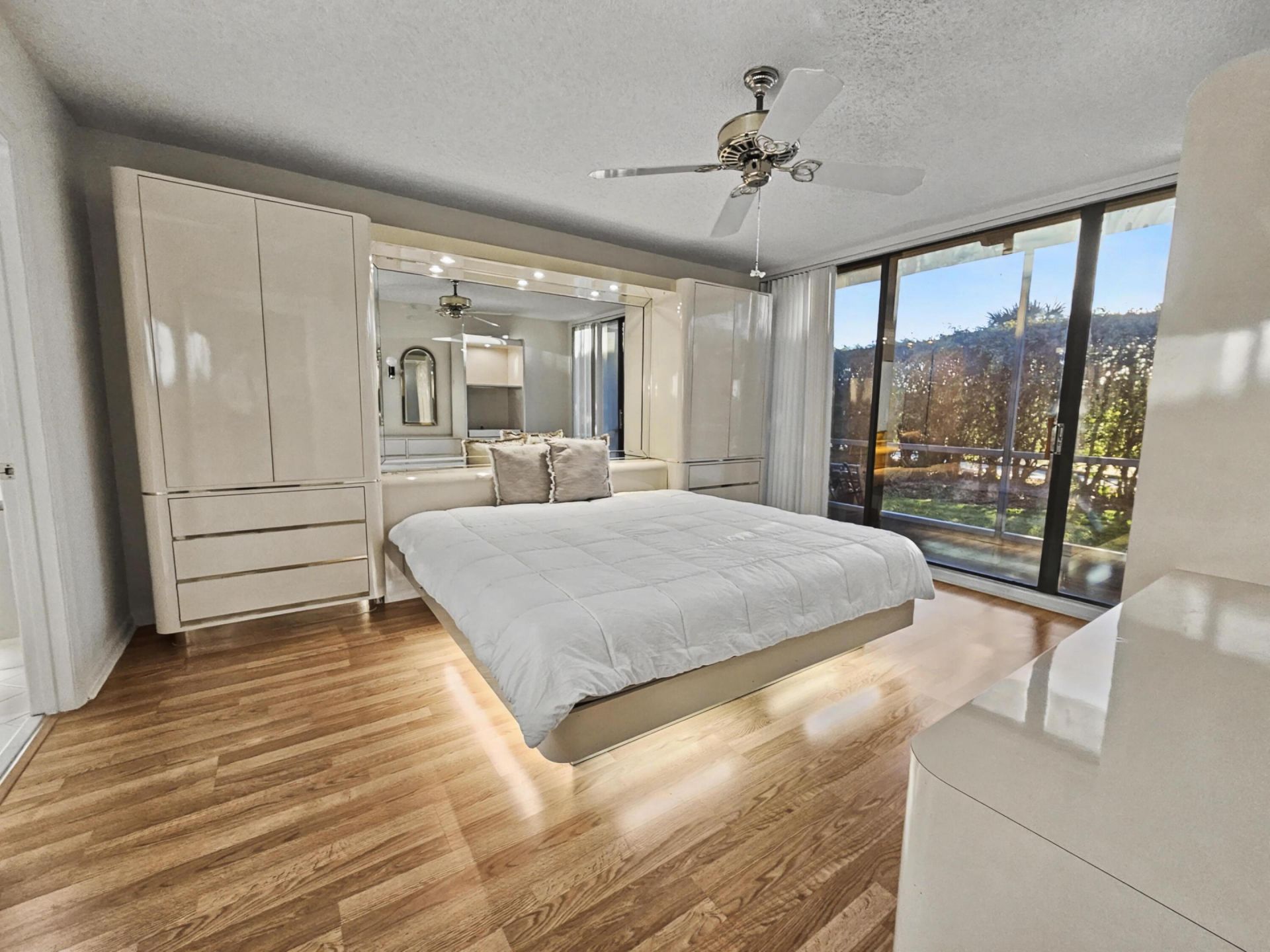 2811 Village Boulevard, Unit 101, West Palm Beach, FL 33409 Photo