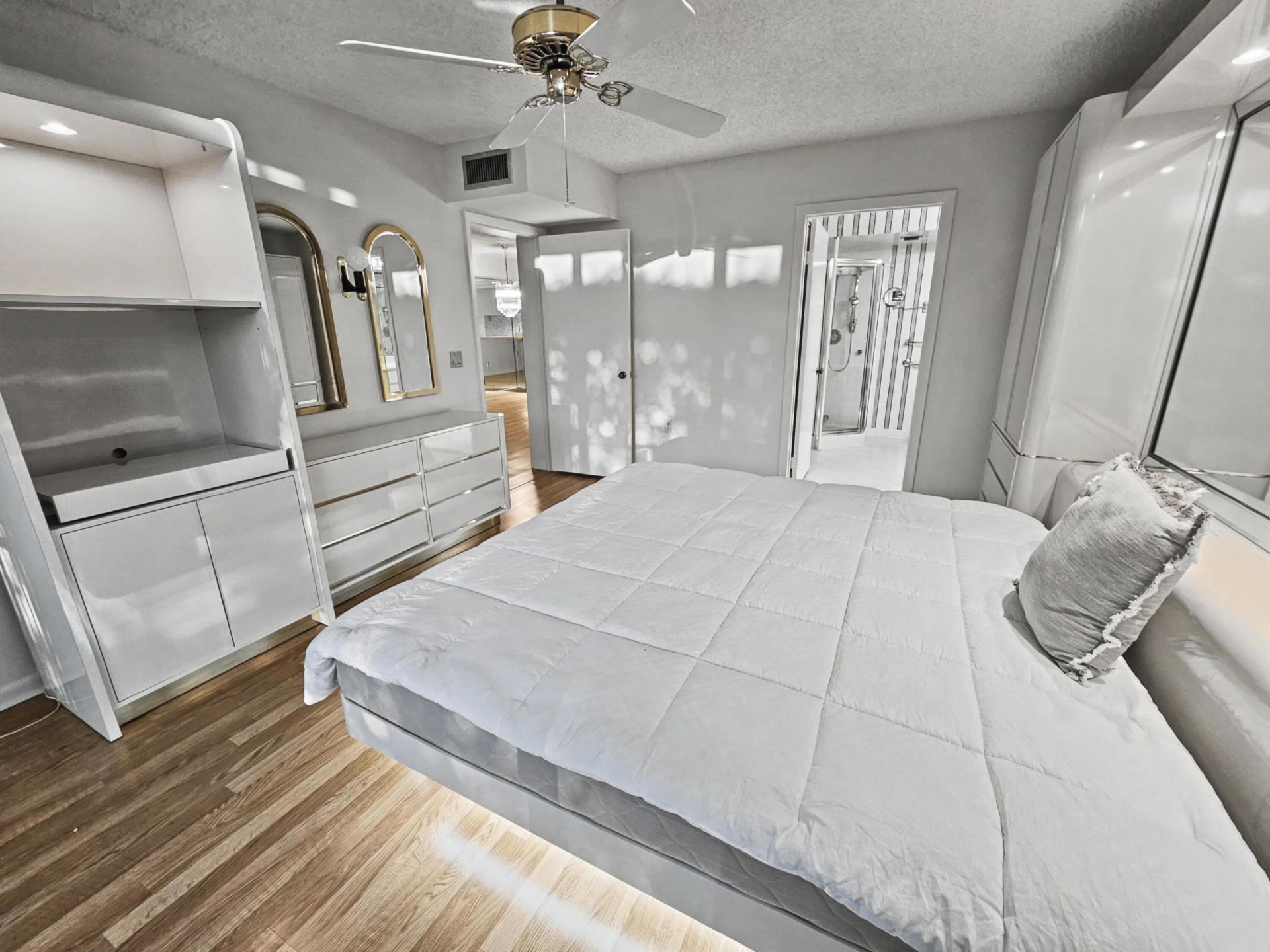 2811 Village Boulevard, Unit 101, West Palm Beach, FL 33409 Photo