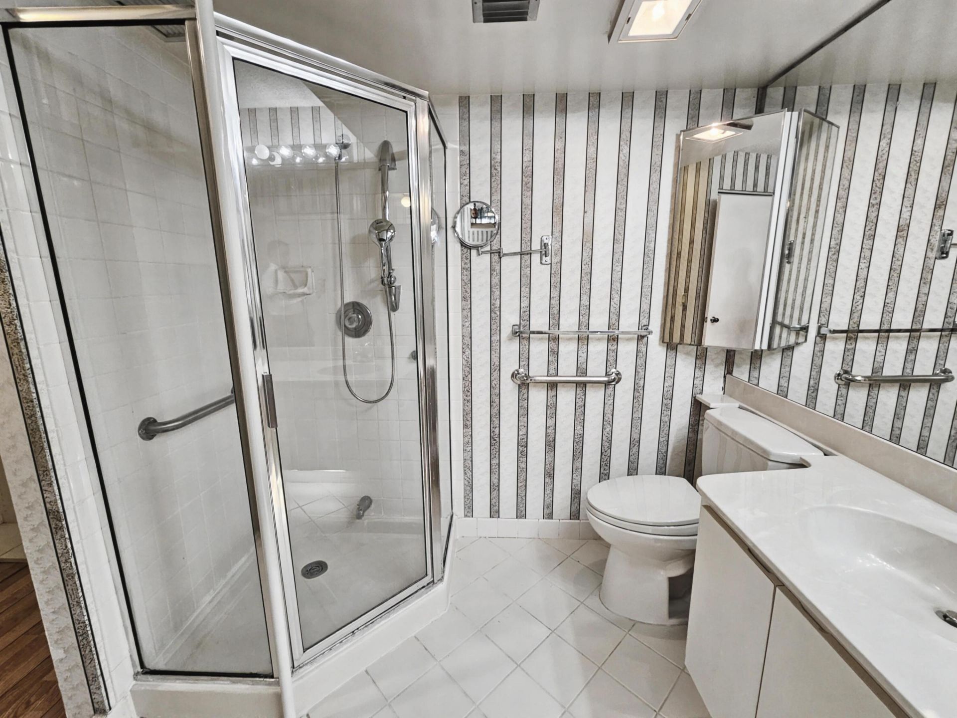 2811 Village Boulevard, Unit 101, West Palm Beach, FL 33409 Photo