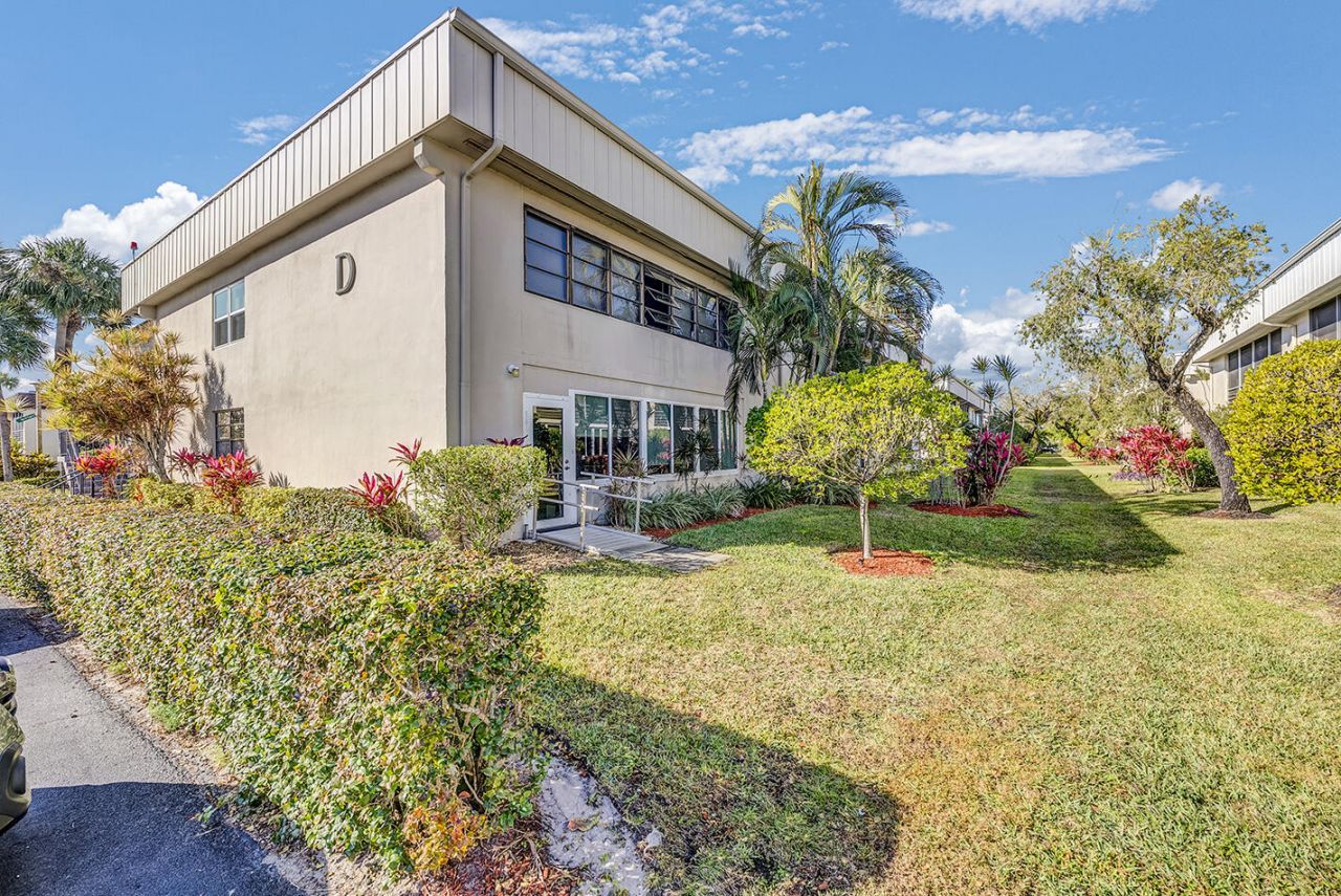 162 Capri D, Delray Beach, FL 33484 Photo