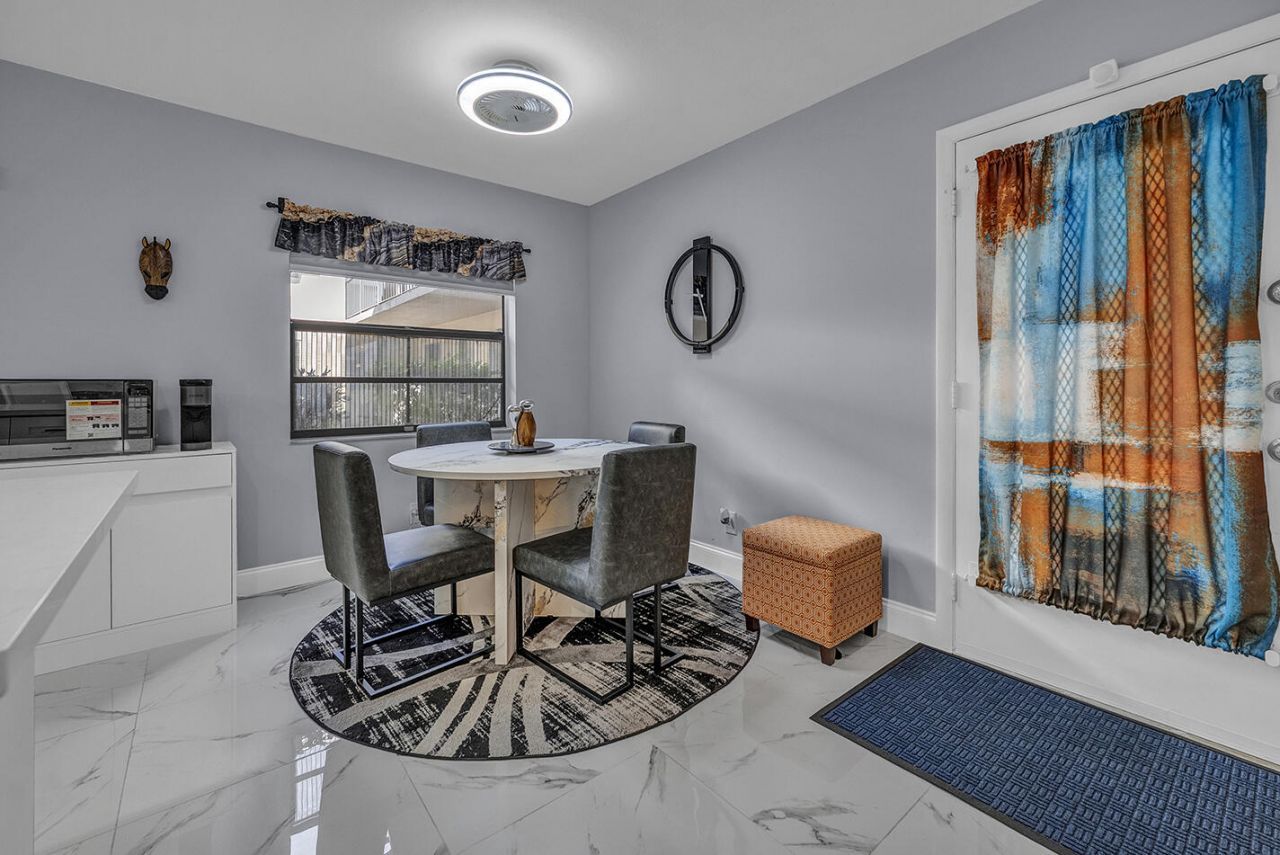 162 Capri D, Delray Beach, FL 33484 Photo