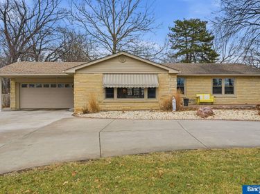 3800 S 40th Street, Lincoln, NE 68506