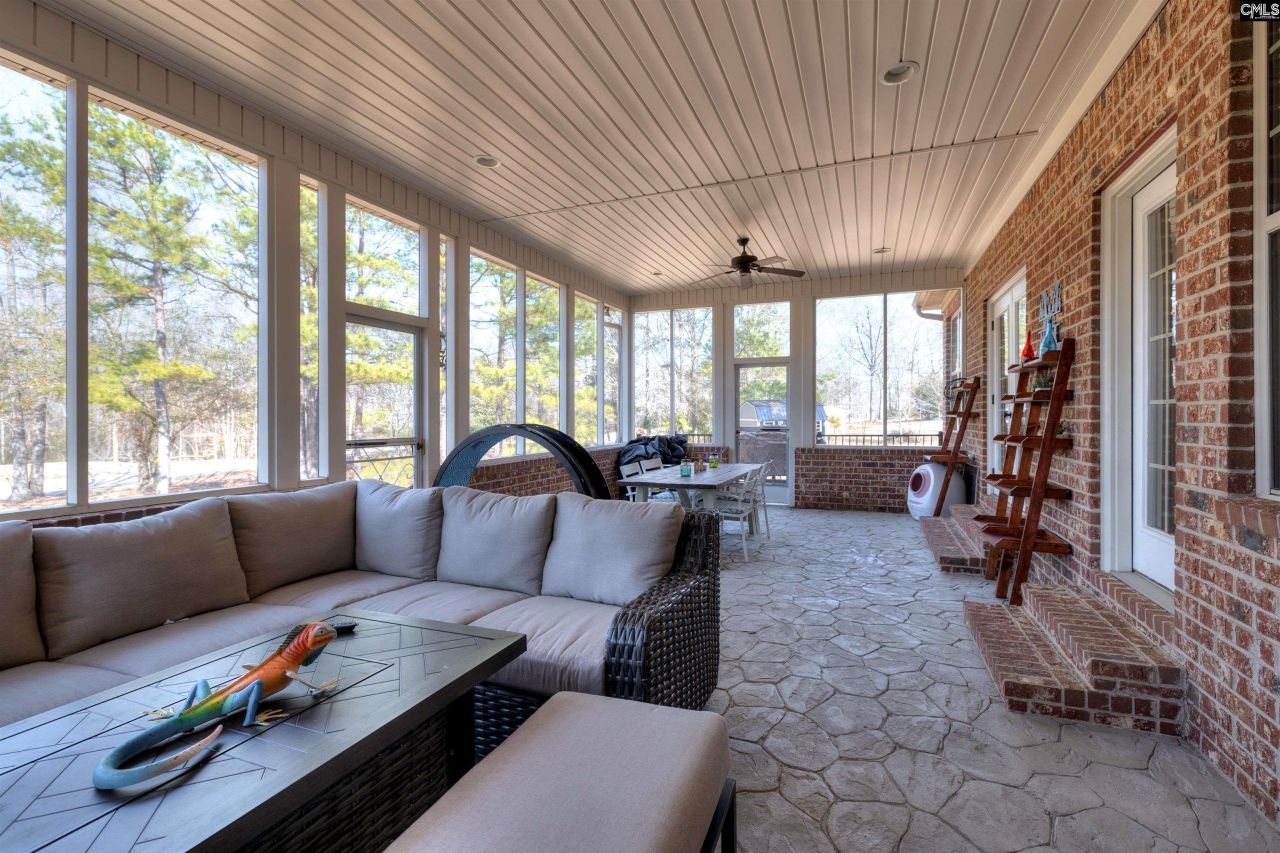 6715 Hidden Haven Road  Photo 9