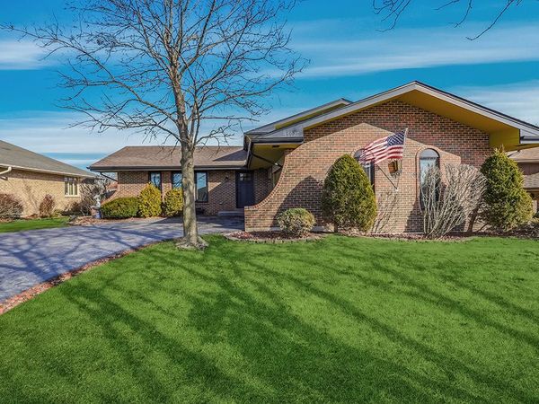 16027 91st Avenue, Orland Hills, IL 60487