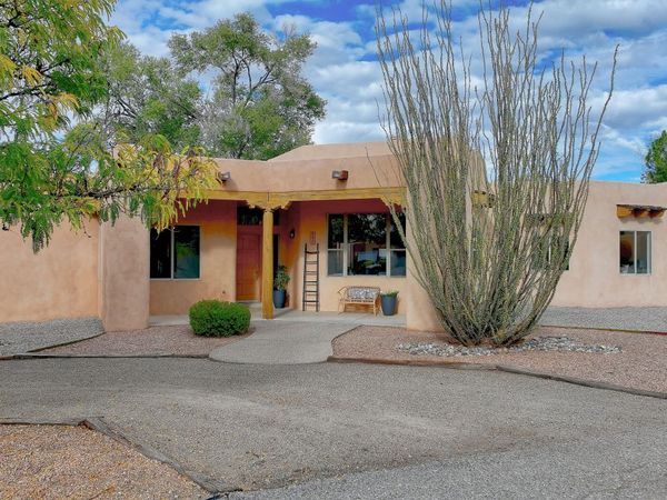 337 Nara Visa Court NW, Los Ranchos, NM 87107