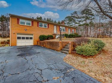 7143 Gladys Road, Altavista, VA 24517