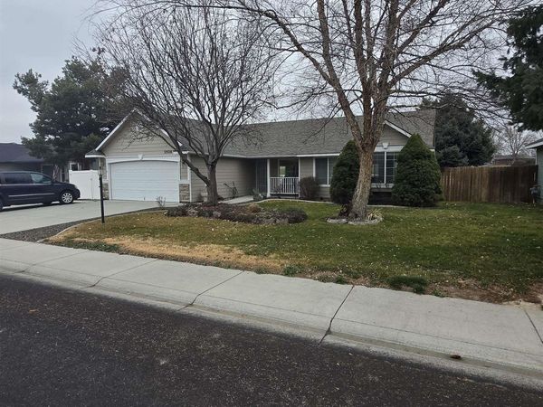 2920 E E Iowa Ave, Nampa, ID 83686