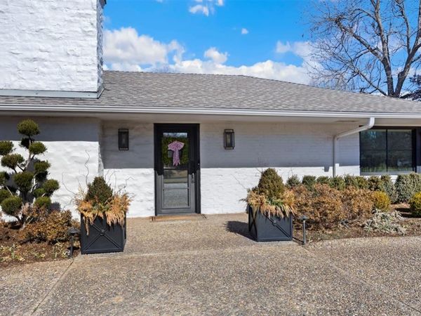 1803 Drakestone Avenue, Nichols Hills, OK 73120