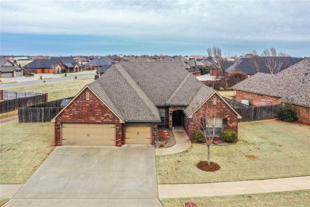 1408 Crimson Drive, Weatherford, OK 73096 Main Photo