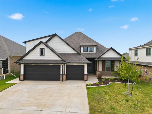 5509 Santa Lucia Drive, Mustang, OK 73064