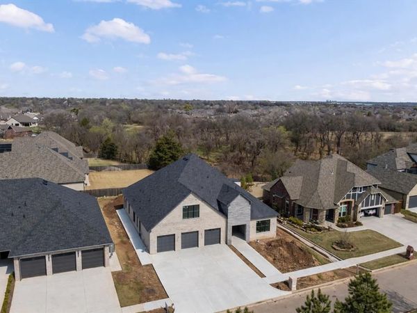 10045 SW 27th Street, Yukon, OK 73099