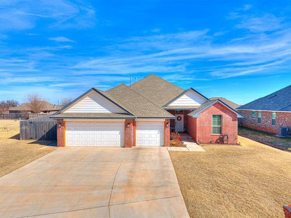 720 N 1st Street, Cashion, OK 73016