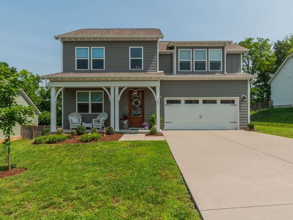 588 Davis Valley Dr, Columbia, TN 38401